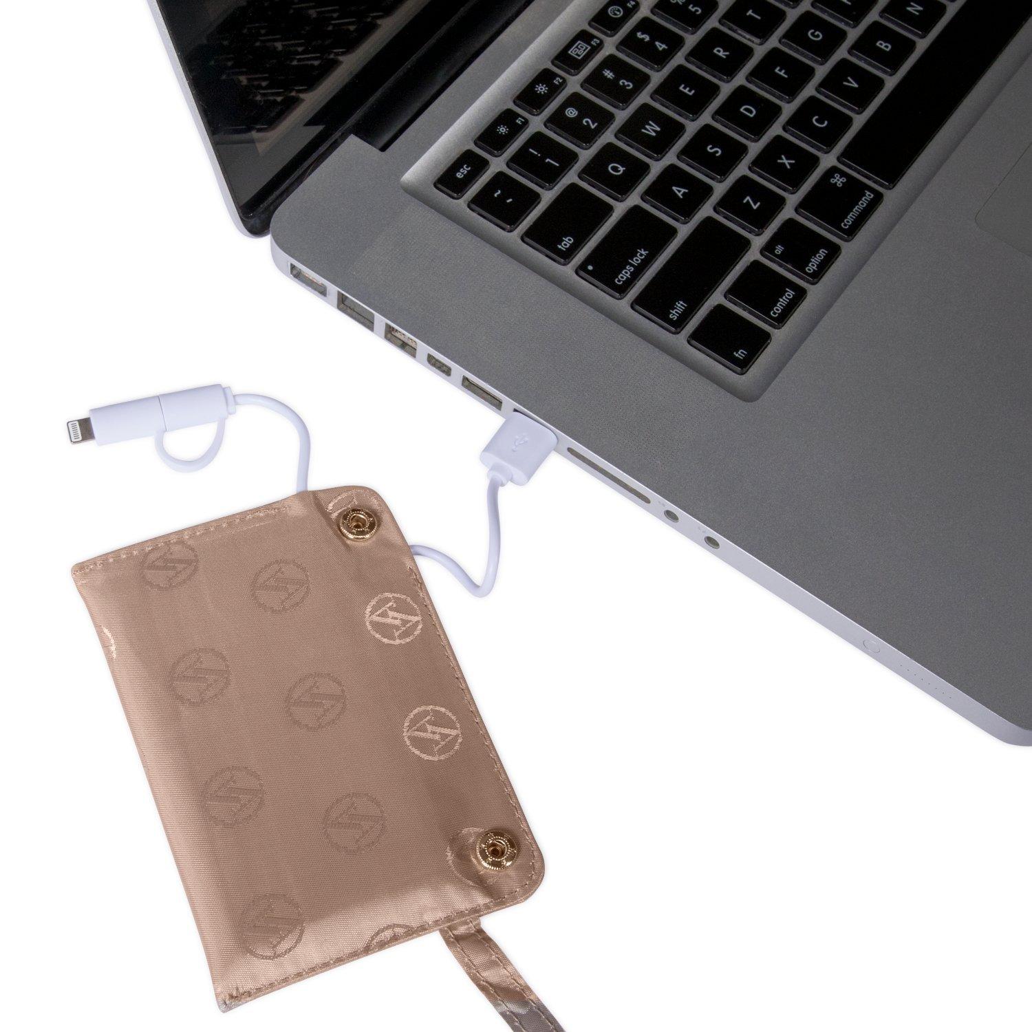 adrienne vittadini charging wristlet wallet